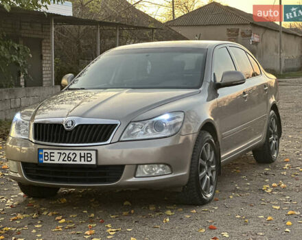 Бежевый Шкода Октавия, объемом двигателя 1.9 л и пробегом 229 тыс. км за 8000 $, фото 2 на Automoto.ua