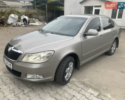 Бежевий Шкода Октавія, об'ємом двигуна 1.8 л та пробігом 283 тис. км за 6999 $, фото 5 на Automoto.ua