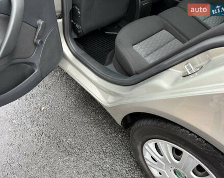 Бежевый Шкода Октавия, объемом двигателя 1.4 л и пробегом 224 тыс. км за 8222 $, фото 49 на Automoto.ua