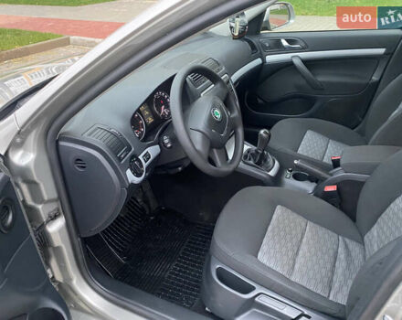 Бежевый Шкода Октавия, объемом двигателя 1.4 л и пробегом 224 тыс. км за 7750 $, фото 30 на Automoto.ua