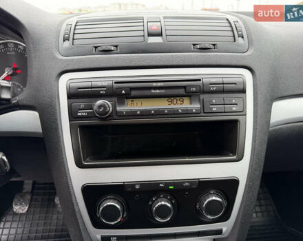 Бежевый Шкода Октавия, объемом двигателя 1.4 л и пробегом 224 тыс. км за 8222 $, фото 43 на Automoto.ua