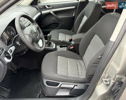 Бежевый Шкода Октавия, объемом двигателя 1.4 л и пробегом 224 тыс. км за 8222 $, фото 46 на Automoto.ua