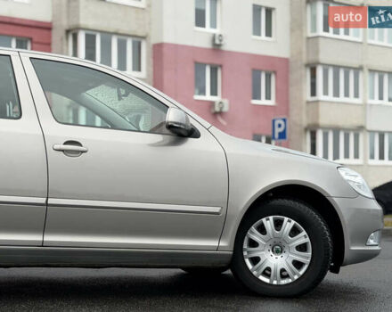 Бежевый Шкода Октавия, объемом двигателя 1.4 л и пробегом 224 тыс. км за 8222 $, фото 5 на Automoto.ua