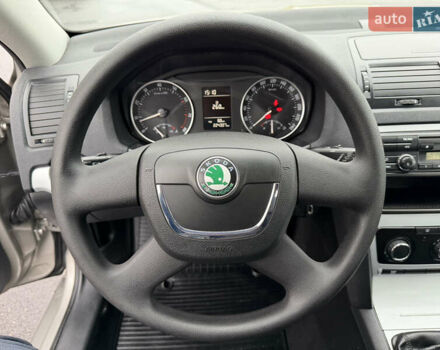 Бежевый Шкода Октавия, объемом двигателя 1.4 л и пробегом 224 тыс. км за 8222 $, фото 40 на Automoto.ua