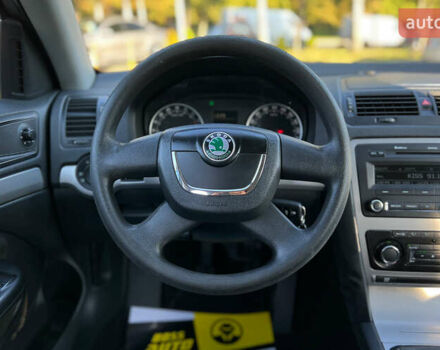 Шкода Октавия 2009 в Львове на Automoto.ua Бежевый Шкода Октавия, объемом двигателя 1.9 л и пробегом 286 тыс. км за 6450 $, фото 12 на Automoto.ua