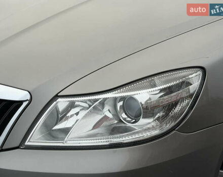 Бежевый Шкода Октавия, объемом двигателя 1.4 л и пробегом 224 тыс. км за 8222 $, фото 2 на Automoto.ua