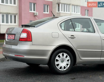 Бежевый Шкода Октавия, объемом двигателя 1.4 л и пробегом 224 тыс. км за 8222 $, фото 7 на Automoto.ua