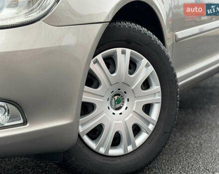 Бежевый Шкода Октавия, объемом двигателя 1.4 л и пробегом 224 тыс. км за 8222 $, фото 3 на Automoto.ua