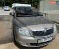 Бежевый Шкода Октавия, объемом двигателя 1.6 л и пробегом 200 тыс. км за 7500 $, фото 5 на Automoto.ua