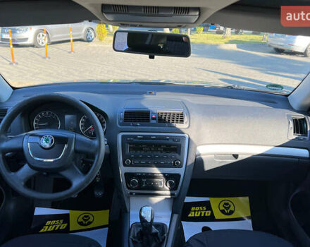 Шкода Октавия 2009 в Львове на Automoto.ua Бежевый Шкода Октавия, объемом двигателя 1.9 л и пробегом 286 тыс. км за 6450 $, фото 10 на Automoto.ua