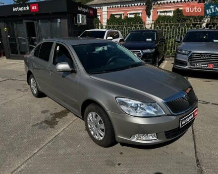 Бежевый Шкода Октавия, объемом двигателя 1.8 л и пробегом 162 тыс. км за 7540 $, фото 7 на Automoto.ua