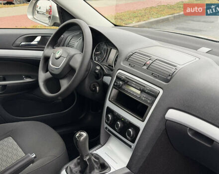 Бежевый Шкода Октавия, объемом двигателя 1.4 л и пробегом 224 тыс. км за 8222 $, фото 58 на Automoto.ua