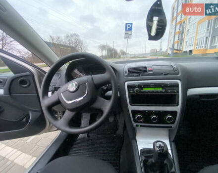 Бежевый Шкода Октавия, объемом двигателя 1.4 л и пробегом 224 тыс. км за 7750 $, фото 33 на Automoto.ua