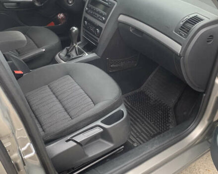 Бежевий Шкода Октавія, об'ємом двигуна 1.8 л та пробігом 283 тис. км за 6999 $, фото 11 на Automoto.ua