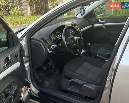 Бежевый Шкода Октавия, объемом двигателя 1.9 л и пробегом 229 тыс. км за 8000 $, фото 12 на Automoto.ua