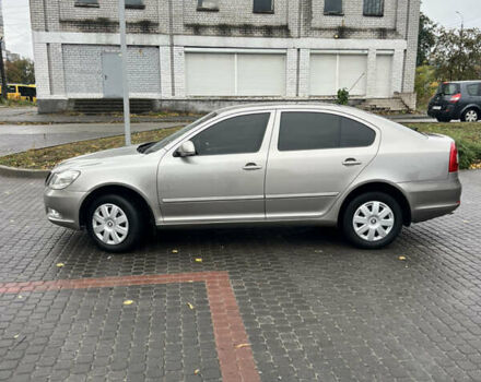 Бежевий Шкода Октавія, об'ємом двигуна 1.6 л та пробігом 194 тис. км за 7800 $, фото 1 на Automoto.ua
