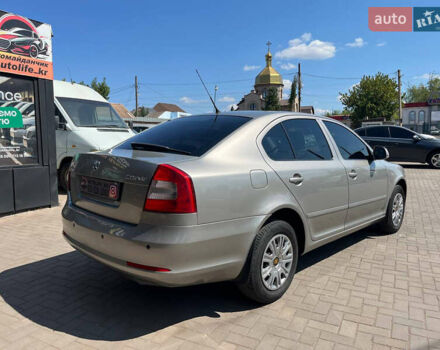 Бежевый Шкода Октавия, объемом двигателя 1.6 л и пробегом 231 тыс. км за 7400 $, фото 3 на Automoto.ua