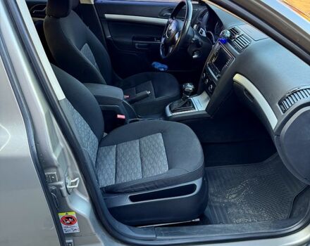 Бежевый Шкода Октавия, объемом двигателя 1.8 л и пробегом 172 тыс. км за 6800 $, фото 6 на Automoto.ua