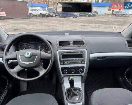 Бежевий Шкода Октавія, об'ємом двигуна 1.6 л та пробігом 59 тис. км за 10700 $, фото 30 на Automoto.ua