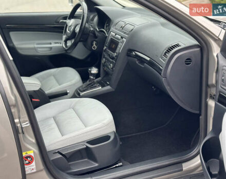 Бежевий Шкода Октавія, об'ємом двигуна 1.8 л та пробігом 231 тис. км за 9350 $, фото 40 на Automoto.ua