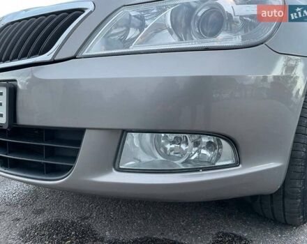 Бежевый Шкода Октавия, объемом двигателя 1.8 л и пробегом 120 тыс. км за 8500 $, фото 45 на Automoto.ua