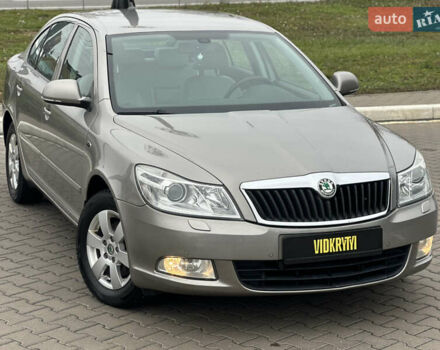 Бежевий Шкода Октавія, об'ємом двигуна 1.8 л та пробігом 231 тис. км за 9350 $, фото 3 на Automoto.ua