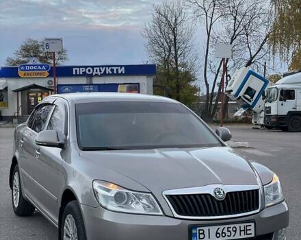 Бежевый Шкода Октавия, объемом двигателя 1.8 л и пробегом 120 тыс. км за 8500 $, фото 1 на Automoto.ua