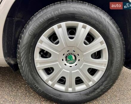 Бежевий Шкода Октавія, об'ємом двигуна 1.6 л та пробігом 59 тис. км за 10700 $, фото 25 на Automoto.ua