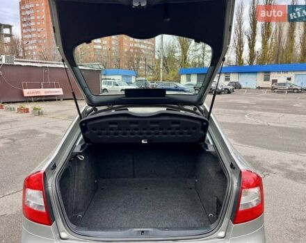 Бежевий Шкода Октавія, об'ємом двигуна 1.6 л та пробігом 59 тис. км за 10700 $, фото 46 на Automoto.ua