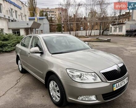 Бежевий Шкода Октавія, об'ємом двигуна 1.6 л та пробігом 59 тис. км за 10700 $, фото 10 на Automoto.ua