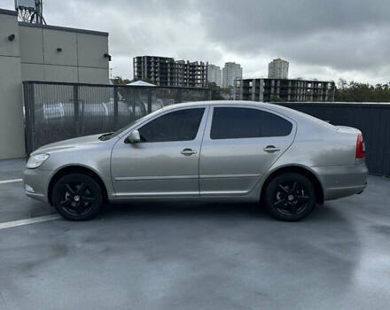 Бежевый Шкода Октавия, объемом двигателя 1.6 л и пробегом 242 тыс. км за 6800 $, фото 2 на Automoto.ua