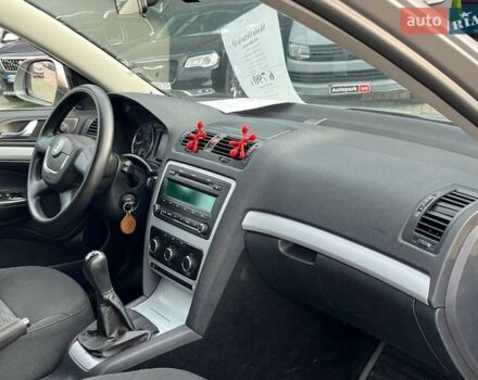 Бежевый Шкода Октавия, объемом двигателя 1.6 л и пробегом 214 тыс. км за 6790 $, фото 33 на Automoto.ua