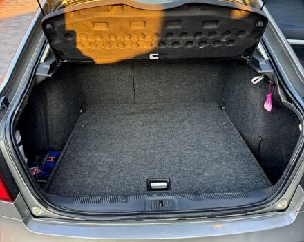 Бежевый Шкода Октавия, объемом двигателя 1.8 л и пробегом 172 тыс. км за 6800 $, фото 7 на Automoto.ua