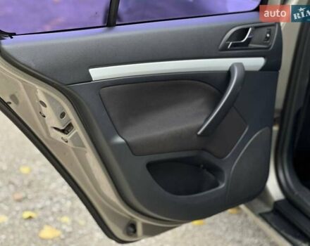 Бежевий Шкода Октавія, об'ємом двигуна 1.8 л та пробігом 170 тис. км за 7700 $, фото 11 на Automoto.ua