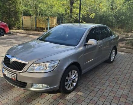 Бежевый Шкода Октавия, объемом двигателя 1.8 л и пробегом 209 тыс. км за 6500 $, фото 1 на Automoto.ua