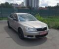 Бежевый Шкода Октавия, объемом двигателя 1.2 л и пробегом 202 тыс. км за 5800 $, фото 1 на Automoto.ua