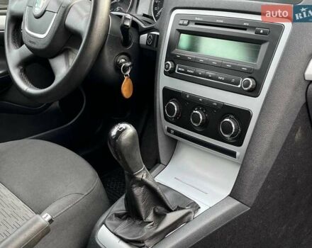 Бежевый Шкода Октавия, объемом двигателя 1.6 л и пробегом 214 тыс. км за 6790 $, фото 35 на Automoto.ua