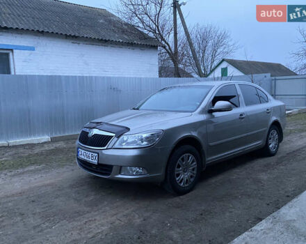 Бежевый Шкода Октавия, объемом двигателя 1.8 л и пробегом 155 тыс. км за 8300 $, фото 5 на Automoto.ua