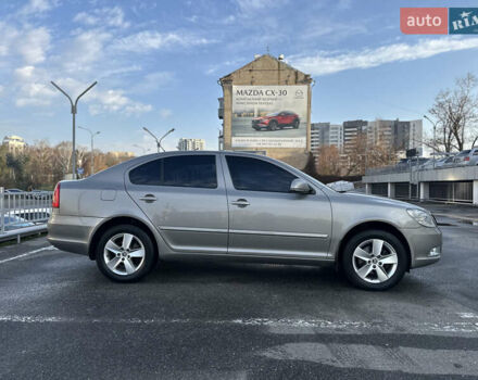 Бежевый Шкода Октавия, объемом двигателя 1.8 л и пробегом 143 тыс. км за 8990 $, фото 8 на Automoto.ua