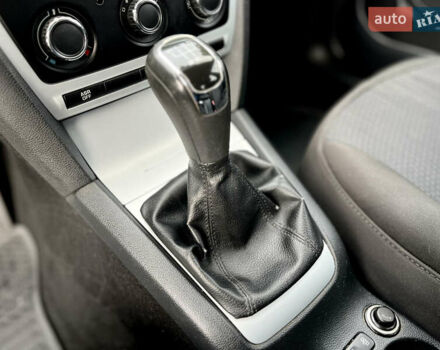 Бежевий Шкода Октавія, об'ємом двигуна 1.6 л та пробігом 226 тис. км за 8100 $, фото 35 на Automoto.ua