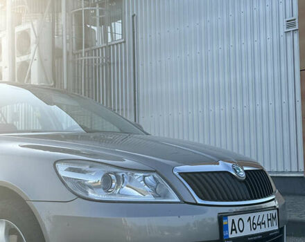 Шкода Октавія 2011 у Виноградове на Automoto.ua Бежевий Шкода Октавія, об'ємом двигуна 1.6 л та пробігом 320 тис. км за 7500 $, фото 4 на Automoto.ua