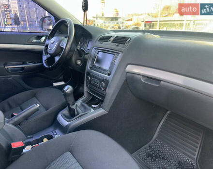 Бежевый Шкода Октавия, объемом двигателя 1.8 л и пробегом 143 тыс. км за 8990 $, фото 26 на Automoto.ua