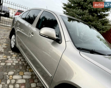 Бежевий Шкода Октавія, об'ємом двигуна 1.6 л та пробігом 226 тис. км за 8100 $, фото 2 на Automoto.ua