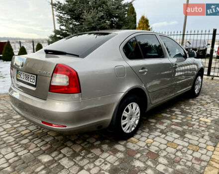 Бежевий Шкода Октавія, об'ємом двигуна 1.6 л та пробігом 226 тис. км за 8100 $, фото 13 на Automoto.ua