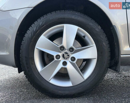 Бежевый Шкода Октавия, объемом двигателя 1.8 л и пробегом 143 тыс. км за 8990 $, фото 3 на Automoto.ua