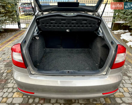 Бежевий Шкода Октавія, об'ємом двигуна 1.6 л та пробігом 226 тис. км за 8100 $, фото 52 на Automoto.ua