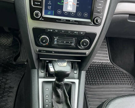 Бежевый Шкода Октавия, объемом двигателя 1.97 л и пробегом 250 тыс. км за 9500 $, фото 31 на Automoto.ua