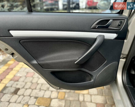 Бежевий Шкода Октавія, об'ємом двигуна 1.6 л та пробігом 226 тис. км за 8100 $, фото 50 на Automoto.ua