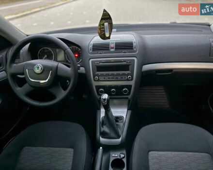 Бежевый Шкода Октавия, объемом двигателя 1.8 л и пробегом 187 тыс. км за 7500 $, фото 15 на Automoto.ua