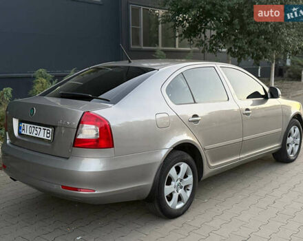 Бежевый Шкода Октавия, объемом двигателя 1.8 л и пробегом 187 тыс. км за 7500 $, фото 6 на Automoto.ua